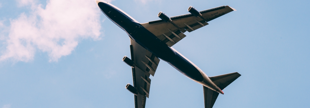 Image of an airplane that can be the one taking you to your new home