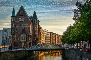 mudar para a Alemanha imagem de Hamburgo ponte edifício